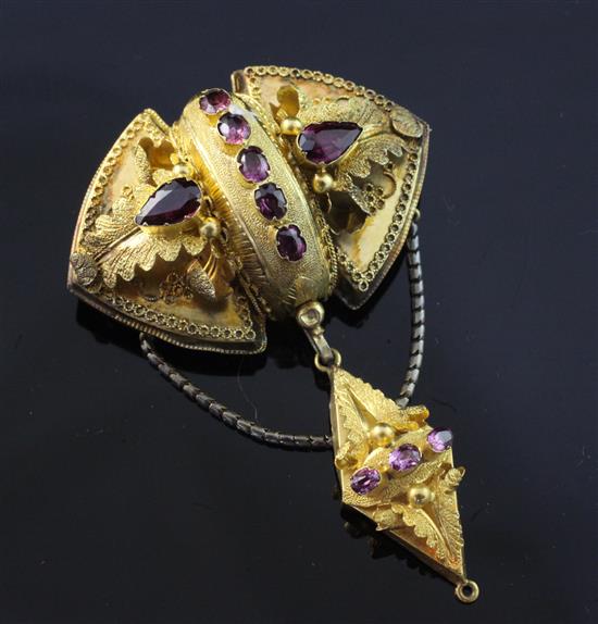 A Victorian gold and garnet drop pendant/brooch, 2.5in.